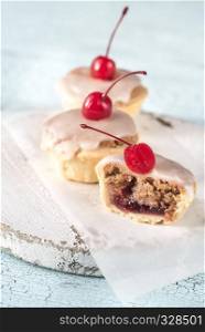 Bakewell tarts with cherry