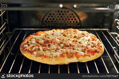 Baking Tuna Pizza in the Electric Oven.
