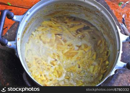 bamboo shoot slice, Bamboo shoots are boiled in a pot on stove