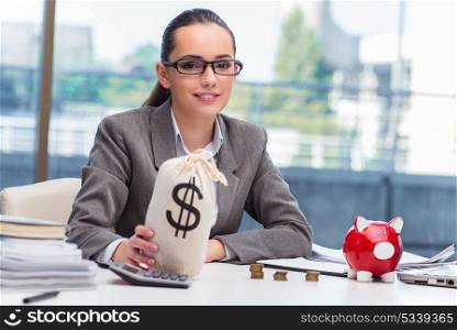 Bankrupt broke businesswoman with piggy bank