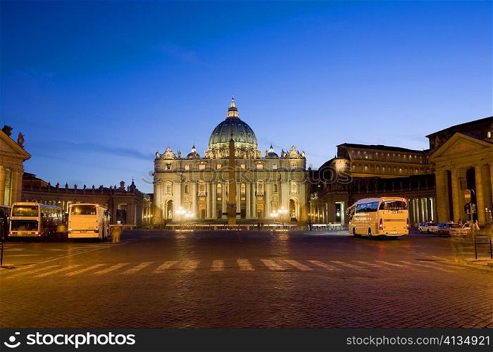 Basilica lit up at dusk, St. Peter&acute;s Basilica, St. Peter&acute;s Square, Vatican City