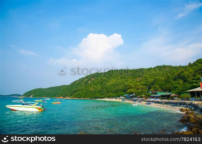 Beach of Koh Larn. A resort for tourists and boat rental.