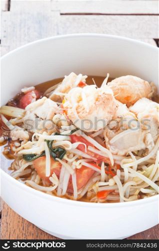 Bean sprout and tomato stir fry with tofu, stock photo