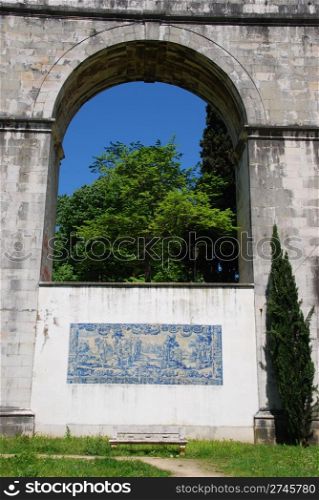 beautiful Amoreiras garden with antique portuguese azulejos (blue sky)