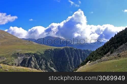Beautiful mountain peaks in Spain (Pyreness)