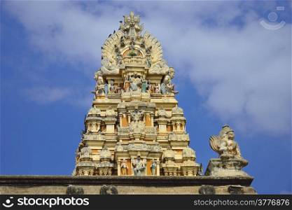 Beautiful sculptures at the gopuramofVeeraraghavar temple in Tiruvallur