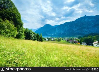 Beautiful summer Alpine lake Hallstatter See view (Austria)