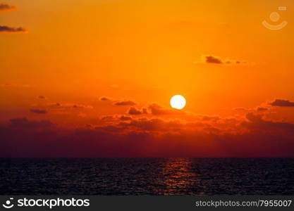 Beautiful sunset. Nice sunset. sunrise in the sea.