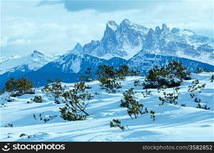 Beautiful winter mountain landscape. View from Rittner Horn (Italy) on Puez Geislergruppe .