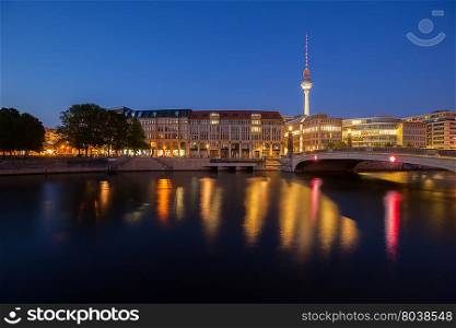 Berlin&rsquo;s River Spree and TV Tower (Fernsehturm) at twilight
