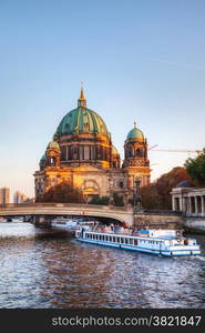 Berliner Dom cathedral early in the evening