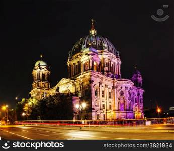 Berliner Dom overview in the night