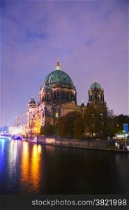 Berliner Dom overview in the night