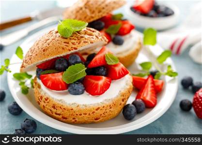 Berry sandwiches with fresh strawberry, blueberry and cream cheese