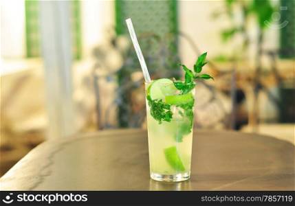beverage glass mojito cocktail alcohol mint drink