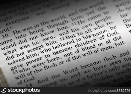 Bible detail of John 1:12 , a popular New Testament passage