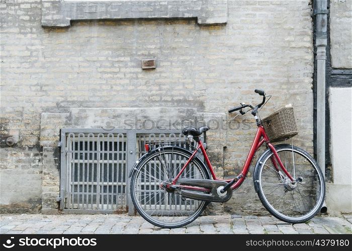 bicycle cobblestone pavement