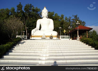 Big Buddha and staircase in Thaton