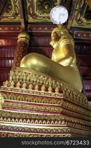 Big golden Buddha in temple, Wat Na Phramain , Ayutthaya, Thailand