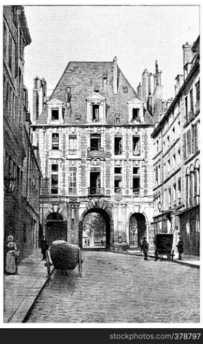 Birague street leading to the Place des Vosges, vintage engraved illustration. Paris - Auguste VITU ? 1890.