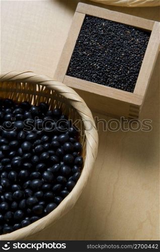 Black beans and black sesame