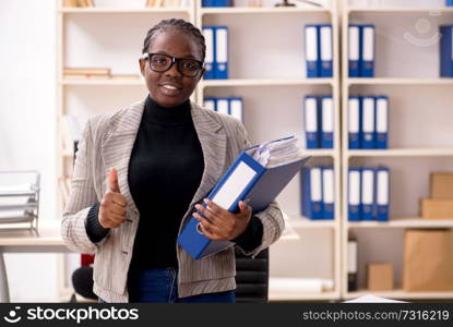 Black female lawyer in courthouse