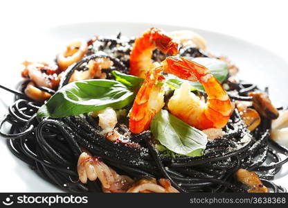 Black spaghetti with seafood