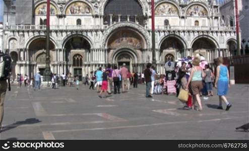 Blick auf den Markusplatz in Venedig
