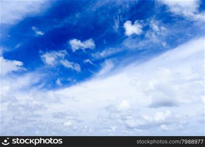 blue sky background with tiny clouds&#xA;&#xA;