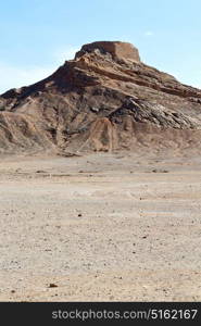 blur in iran near yazd the antique zoroastrian temple abandonated house and contruction