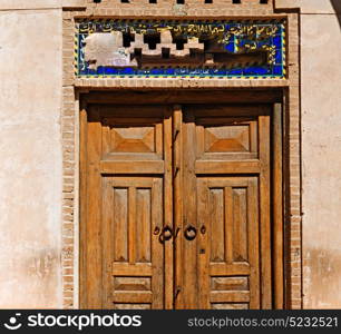 blur in iran the antique royal house incision and historic place