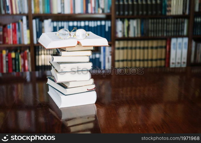 books glasses table library. High resolution photo. books glasses table library. High quality photo