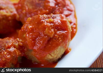 Boulettes de poisson Moroccan cuisine - fishballs in tomato sauce