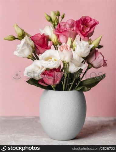 bouquet roses vase pink wall