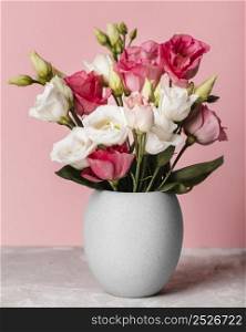 bouquet roses vase pink wall
