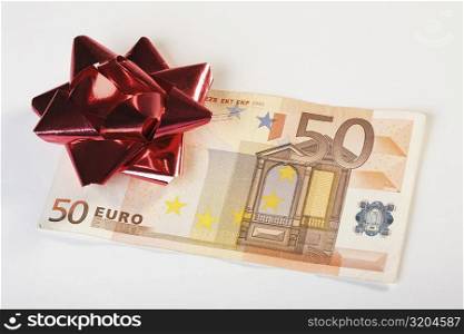 Bow on European union banknotes