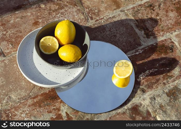 bowl with fresh lemons 2