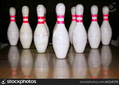 Bowling bolus row reflexion on wooden parquet floor