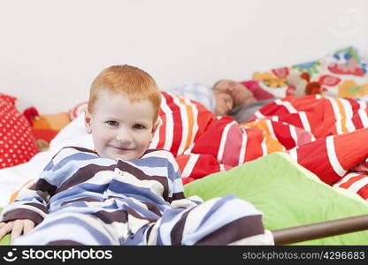 Boy sneaking into sleeping parents? bed
