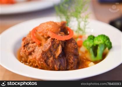 Braised Oxtail in Red Wine Sauce