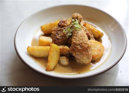 Braised roasted chicken with potatoes