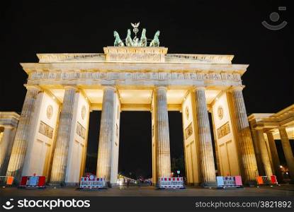 Brandenburg gate (Brandenburger Tor) in Berlin, Germany at night