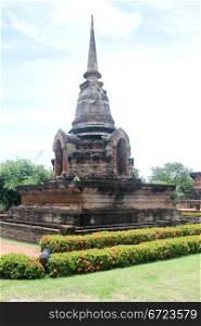 Brick stupa in wat Sa Si in Sukhotai, Thailand