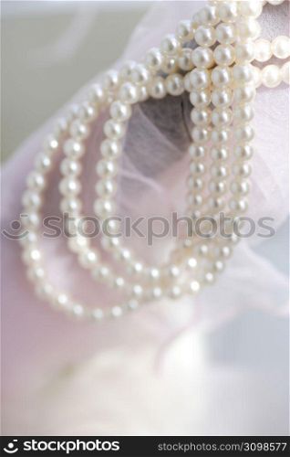 Bridal pearl necklace
