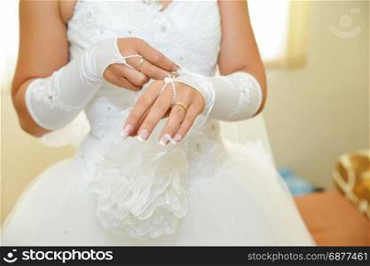 bride accessories details