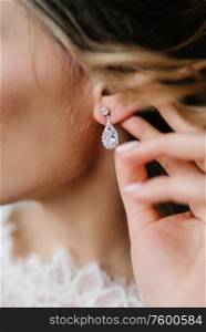 bride dresses wedding decoration, crystal earrings