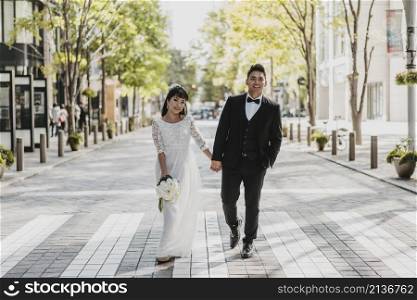 bride groom walking street