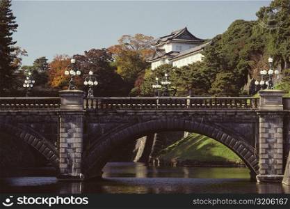 Bridge across a river with a palace in the background, Nijubashi Bridge, Imperial Palace, Tokyo Prefecture, Japan