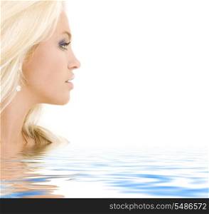 bright sideview picture of lovely blonde in water