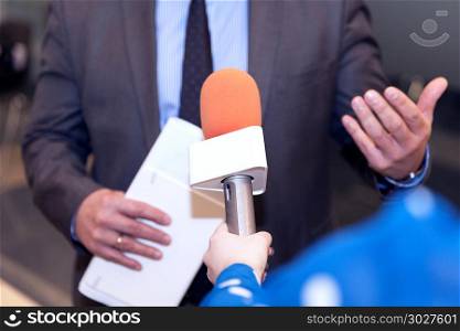 Broadcast journalism. Public relations - PR. Media interview.